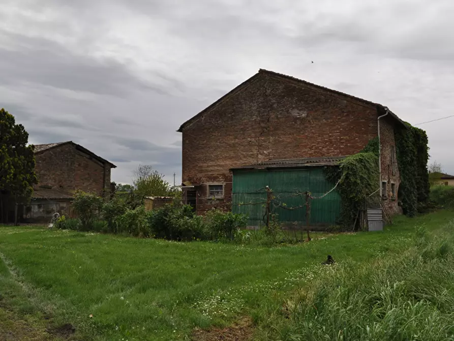 Immagine 8 di Rustico / casale in vendita  in Strada Colmignola 2 a San Secondo Parmense