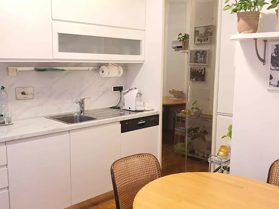 Immagine 13 di Trilocale in vendita  in Via Francesco Cassoli a Reggio Nell'emilia