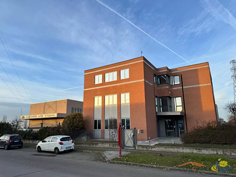 Immagine 4 di Attività artigianale in vendita  in Via Prospero Manara a Parma