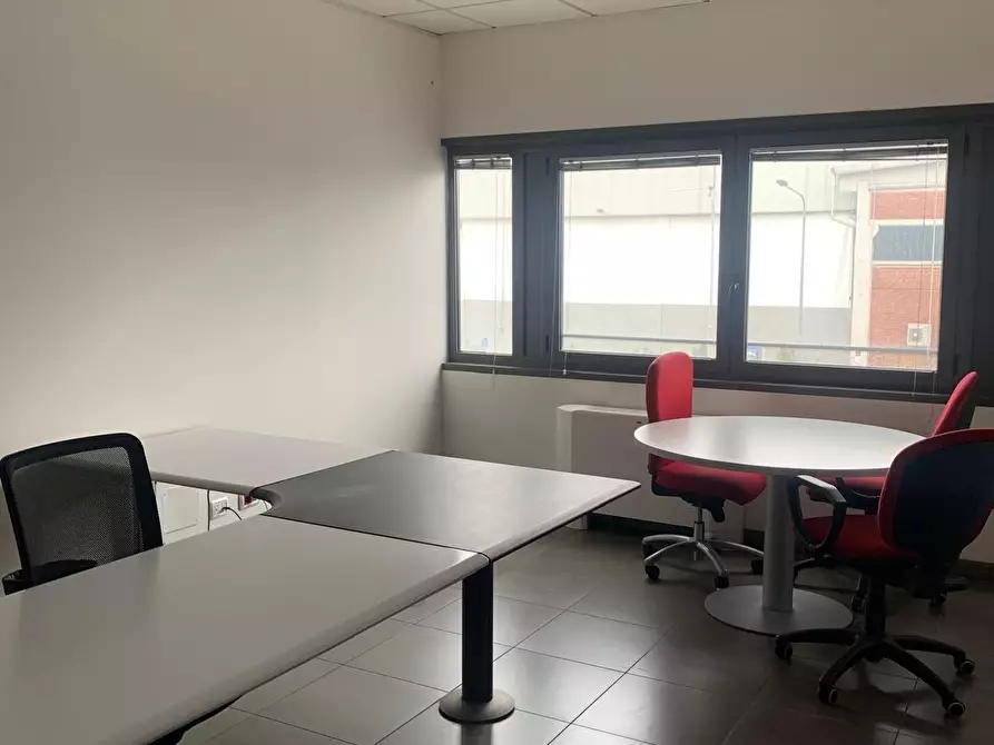 Immagine 7 di Ufficio in affitto  in Via Enrico Fermi a Fontevivo
