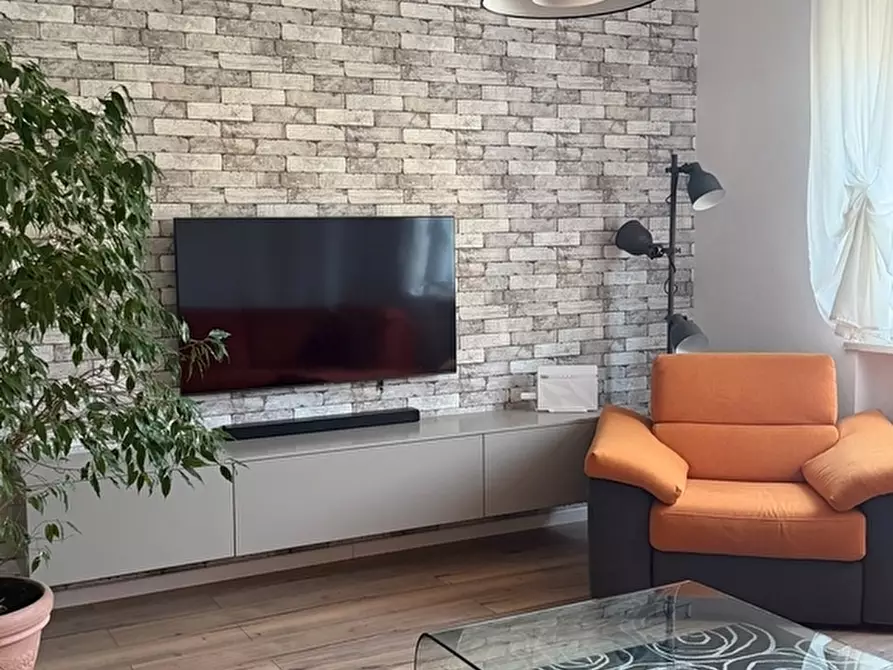 Immagine 22 di Casa trifamiliare in vendita  in Via Torino a Collecchio