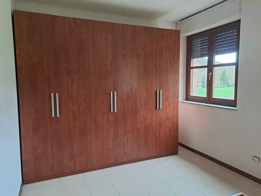 Immagine 13 di Bilocale in vendita  in Strada Valle 82 a Medesano