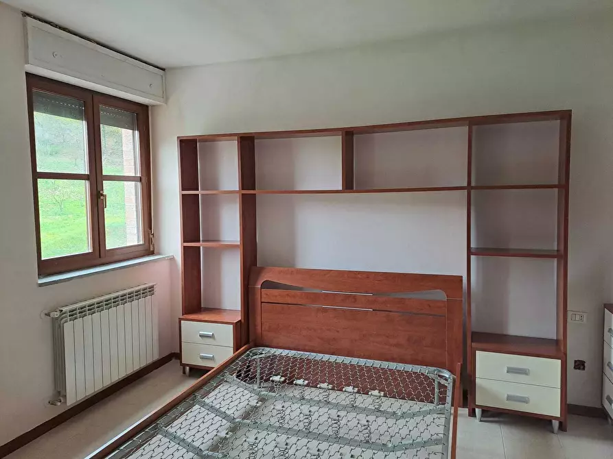 Immagine 8 di Bilocale in vendita  in Strada Valle 82 a Medesano