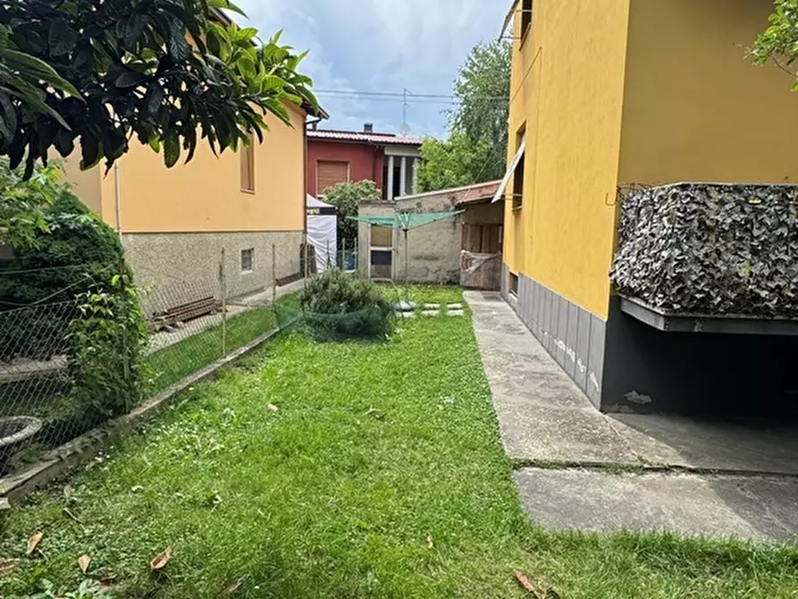 Immagine 3 di Trilocale in vendita  in Via Giacomo Leopardi a Collecchio