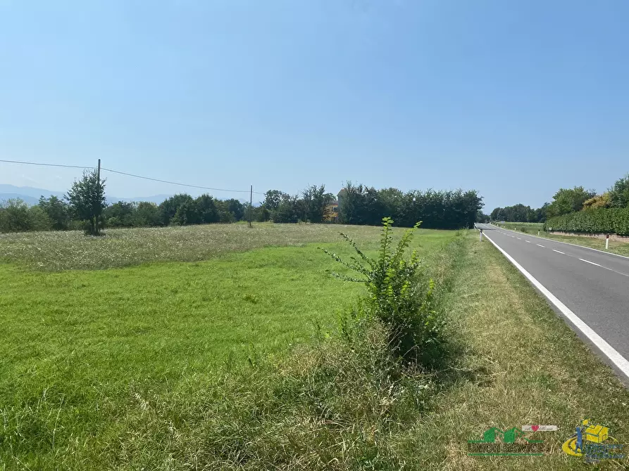 Immagine 2 di Terreno edificabile in vendita  in Strada Cornaccina 50 a Medesano