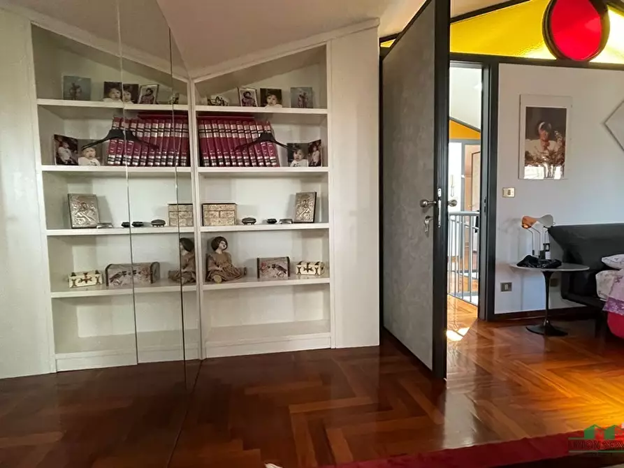 Immagine 28 di Quadrilocale in vendita  in Strada Comunale Farnese 48 a Parma