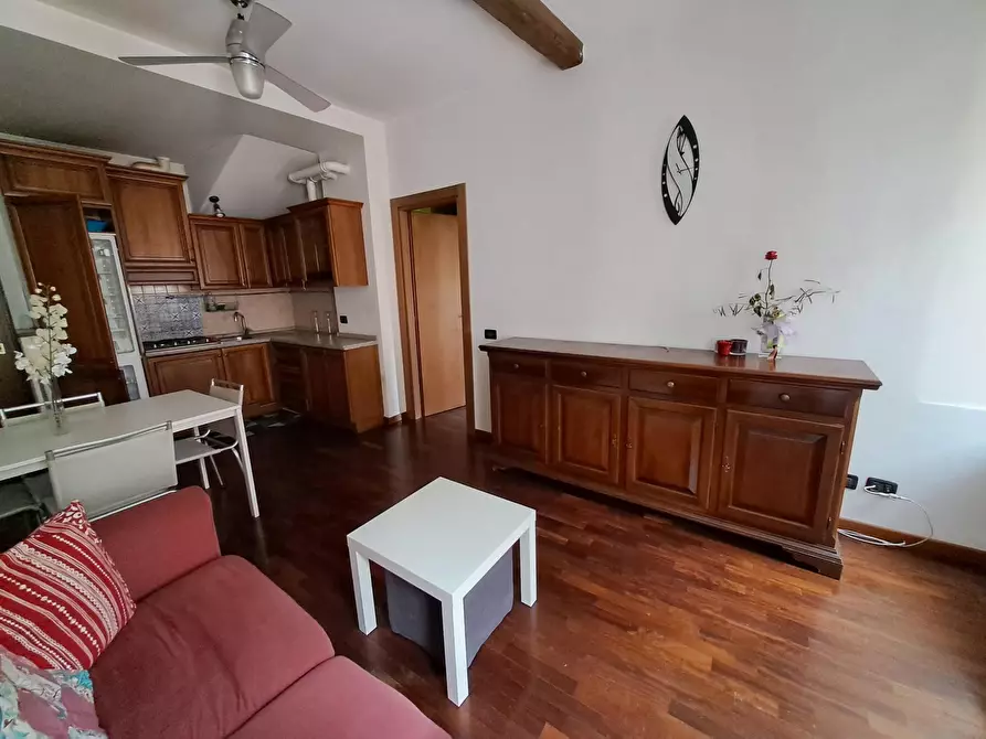 Immagine 11 di Bilocale in vendita  in Borgo Guazzo a Parma