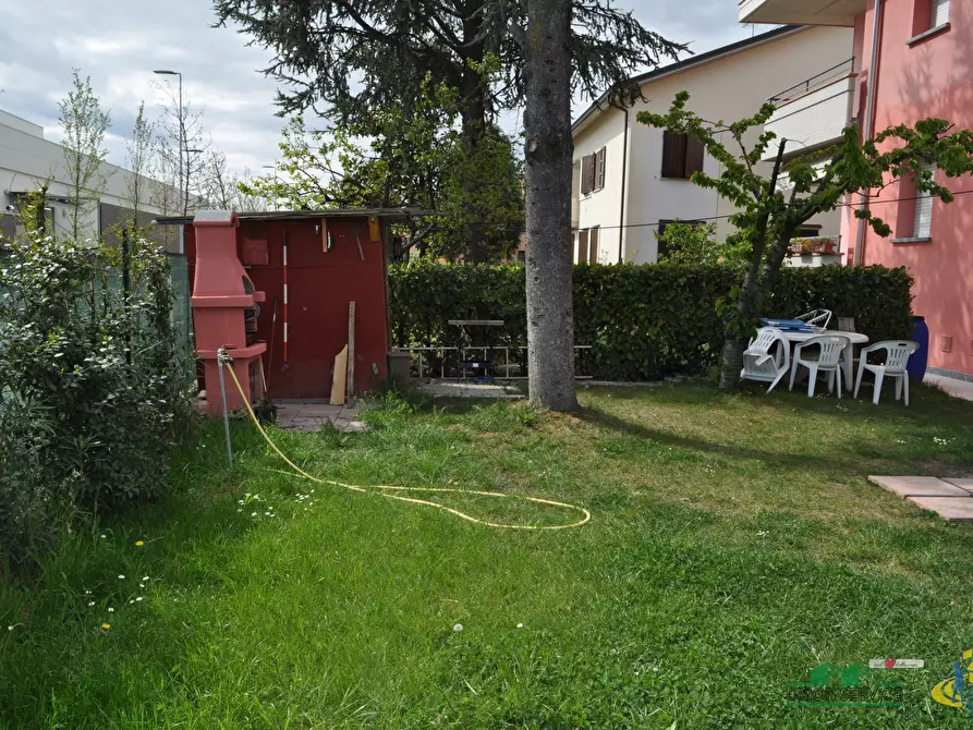 Immagine 3 di Porzione di casa in vendita  in Via Parigi a Collecchio