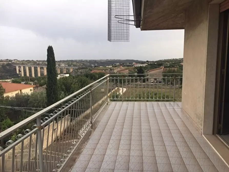 Immagine 15 di Terratetto in vendita  a Modica