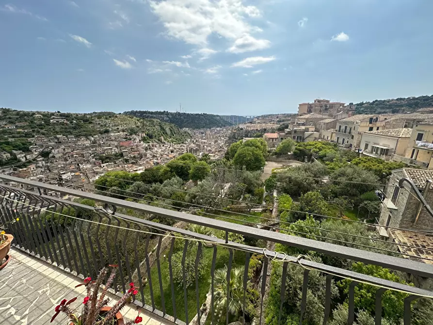 Immagine 24 di Appartamento in vendita  in VIA FONTANA 64 a Modica