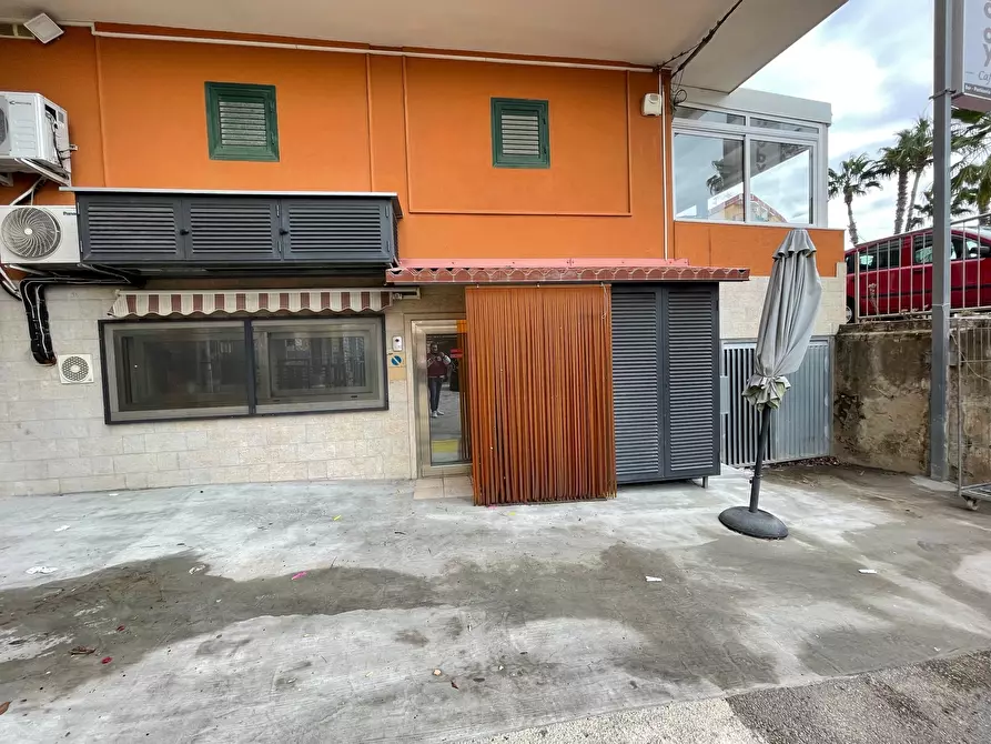 Immagine 17 di Bar / Ristorante in vendita  in Via dell'Arno a Pozzallo