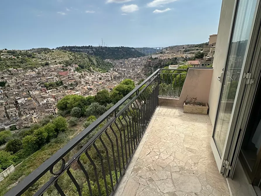 Immagine 20 di Appartamento in vendita  in VIA FONTANA 64 a Modica