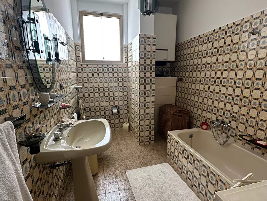 Immagine 10 di Appartamento in vendita  in VIA FONTANA 64 a Modica