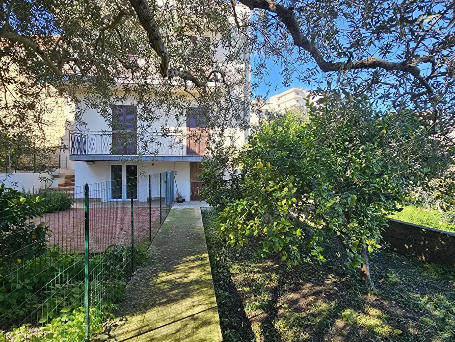 Immagine 1 di Appartamento in vendita  a Modica