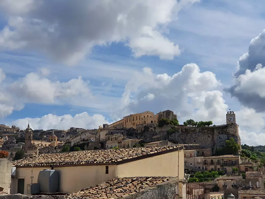 Immagine 2 di Casa indipendente in vendita  a Modica