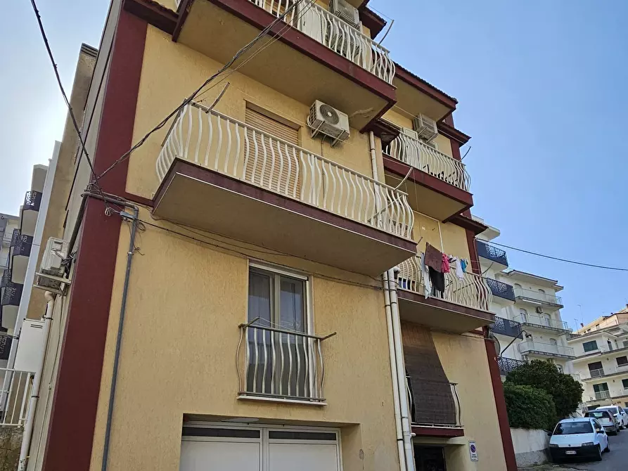 Immagine 2 di Appartamento in vendita  in Via Trani 73 a Modica