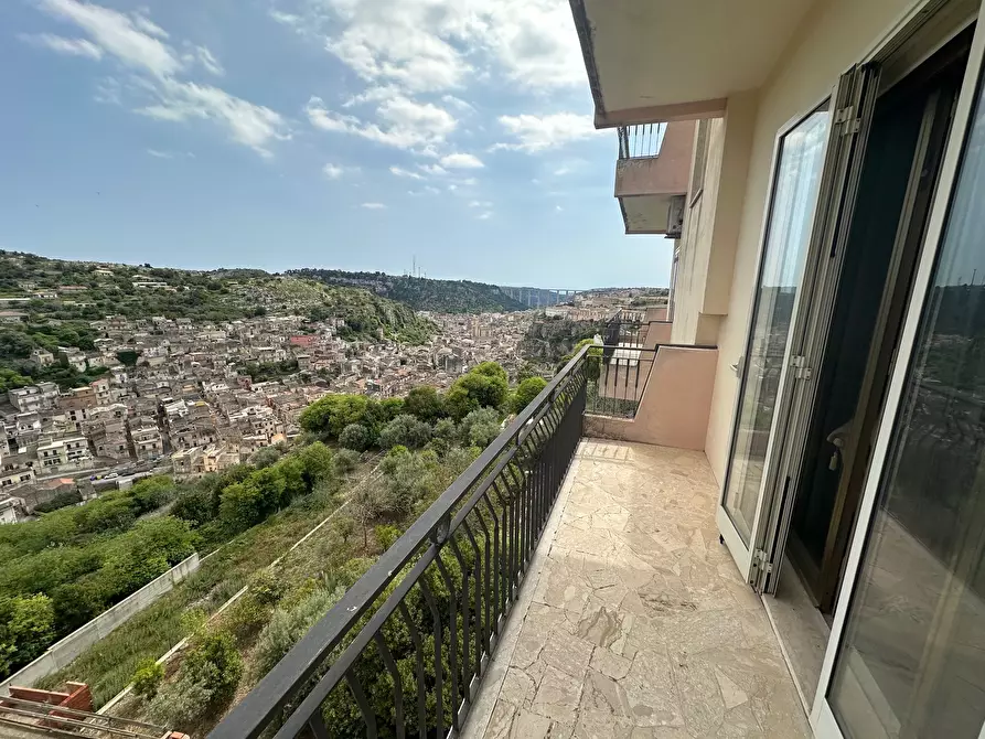 Immagine 13 di Appartamento in vendita  in VIA FONTANA 64 a Modica