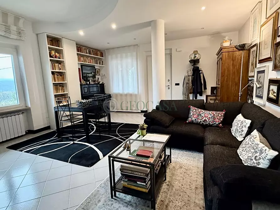 Immagine 2 di Porzione di casa in vendita  a Follo