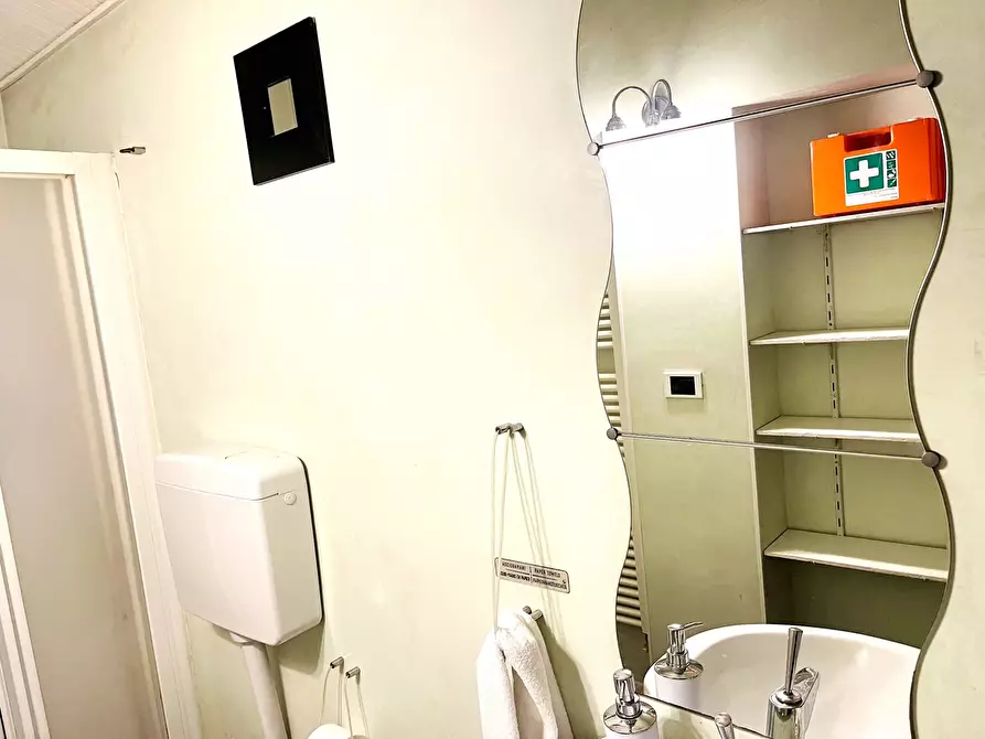 Immagine 36 di Bilocale in vendita  in Via Capo di Lucca 4 a Bologna
