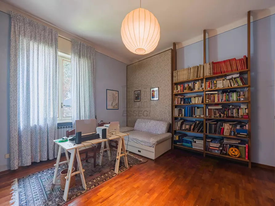 Immagine 32 di Villa in vendita  in Via Castruccio Buonamici a Lucca