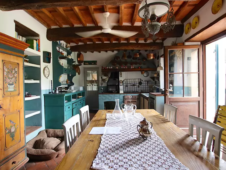 Immagine 26 di Rustico / casale in vendita  in Via della Scogliera 182 a Lucca