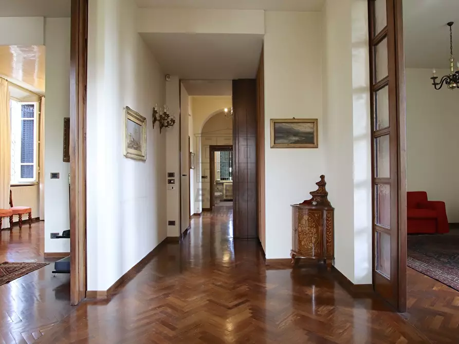 Immagine 5 di Villa in vendita  in Via Pietro Paolini 303 a Lucca