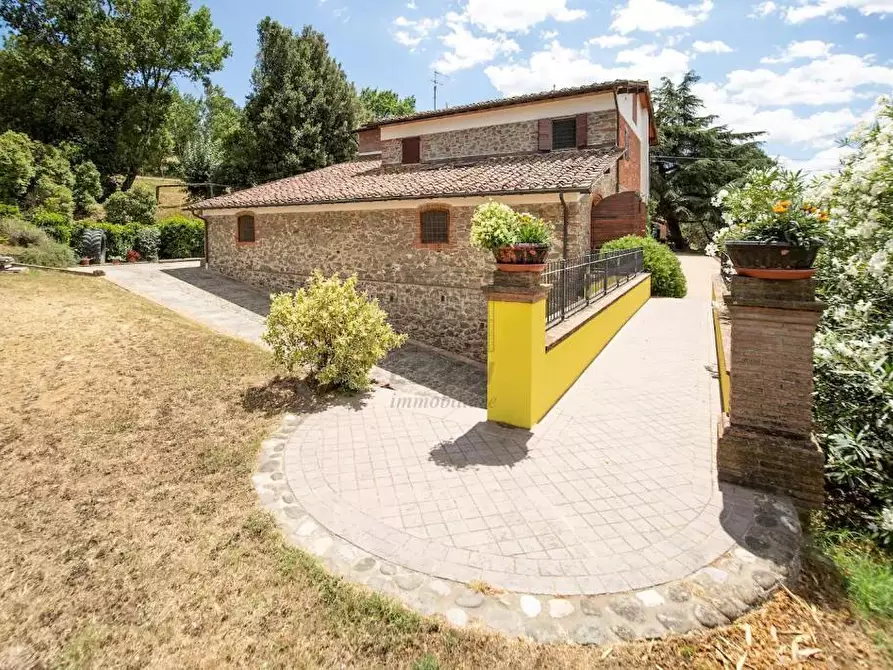 casa indipendente in vendita a Montecarlo