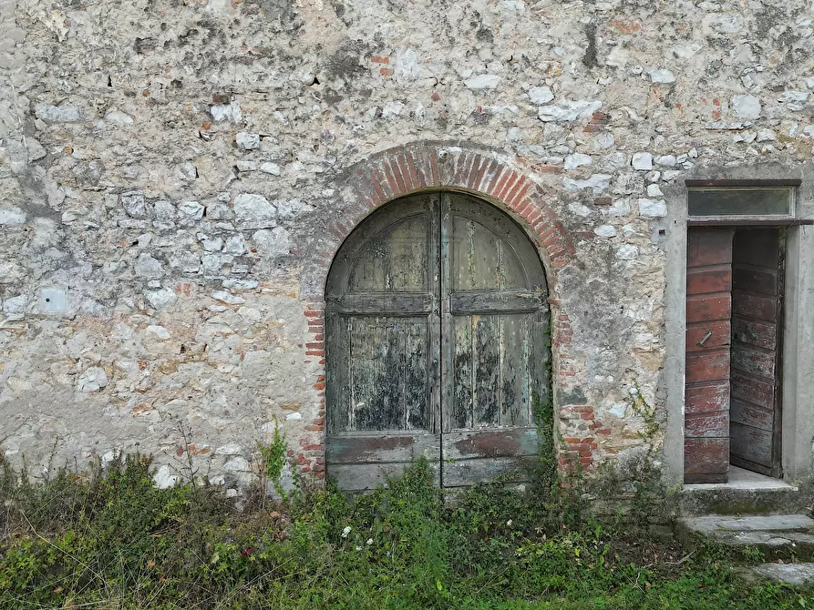 Immagine 11 di Rustico / casale in vendita  in Via del brennero 126 a Lucca