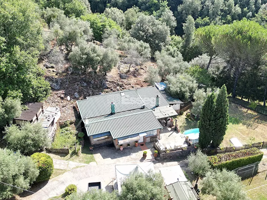 Immagine 36 di Rustico / casale in vendita  in SP1 a Pescaglia