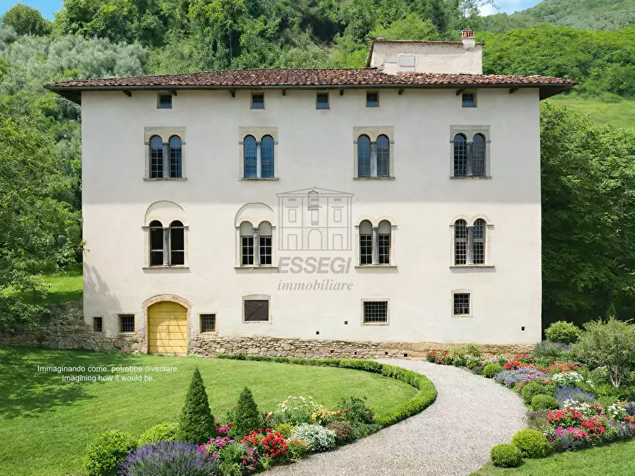 Immagine 1 di Villa in vendita  in via Colli 23 a Pescaglia