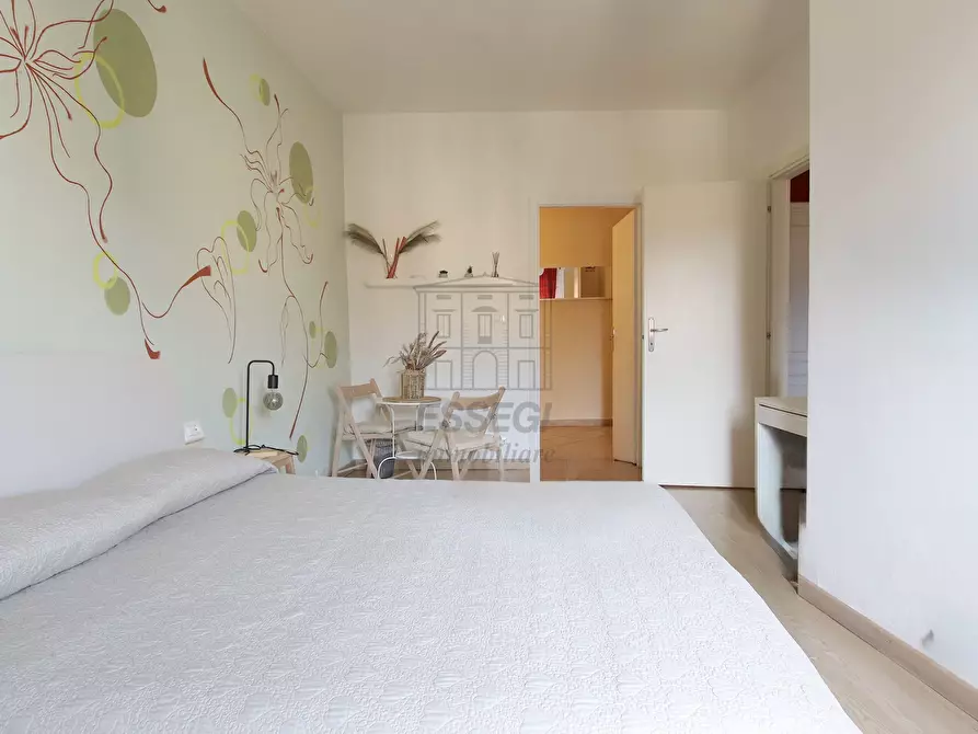 Immagine 10 di Appartamento in vendita  in Via Fillungo 113 a Lucca