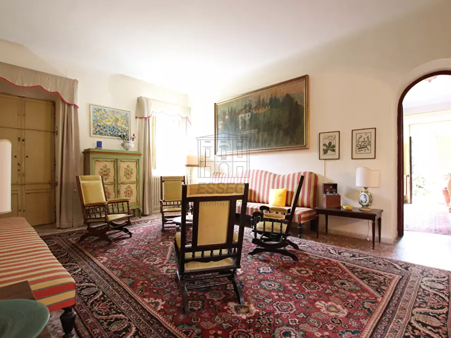 Immagine 27 di Villa in vendita  in via di montecatino a Lucca