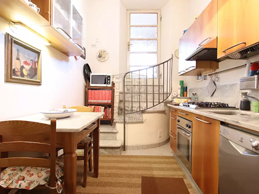 Immagine 37 di Villa in vendita  in Via Borgo Giannotti 120 a Lucca