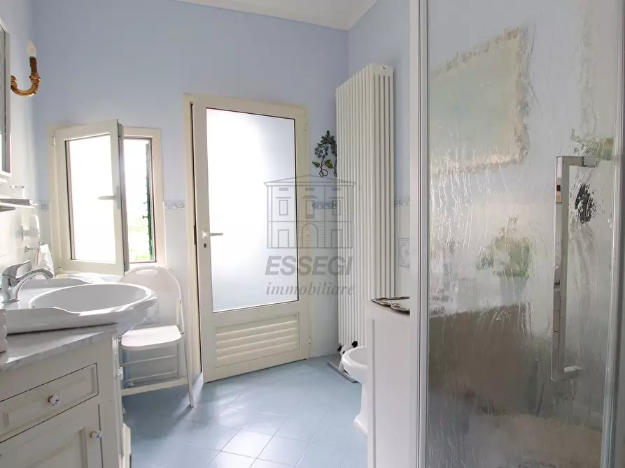 Immagine 16 di Appartamento in vendita  in Piazzale Giuseppe Verdi 1 a Lucca