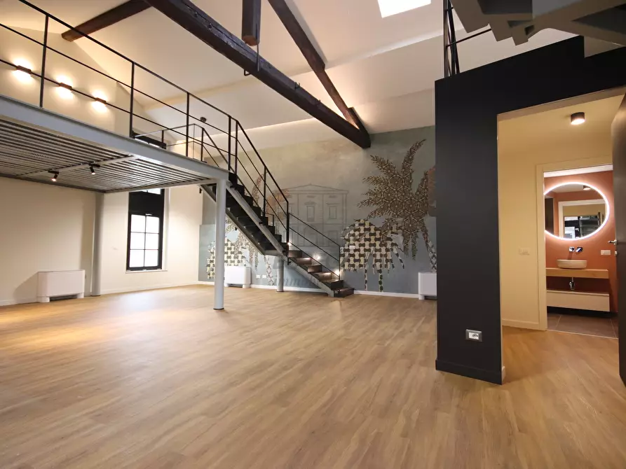 Immagine 1 di Loft/Open space in vendita  in Viale San Concordio 665 a Lucca