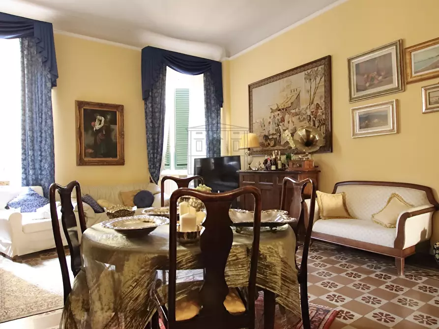 Immagine 2 di Appartamento in vendita  in VIa Fillungo a Lucca