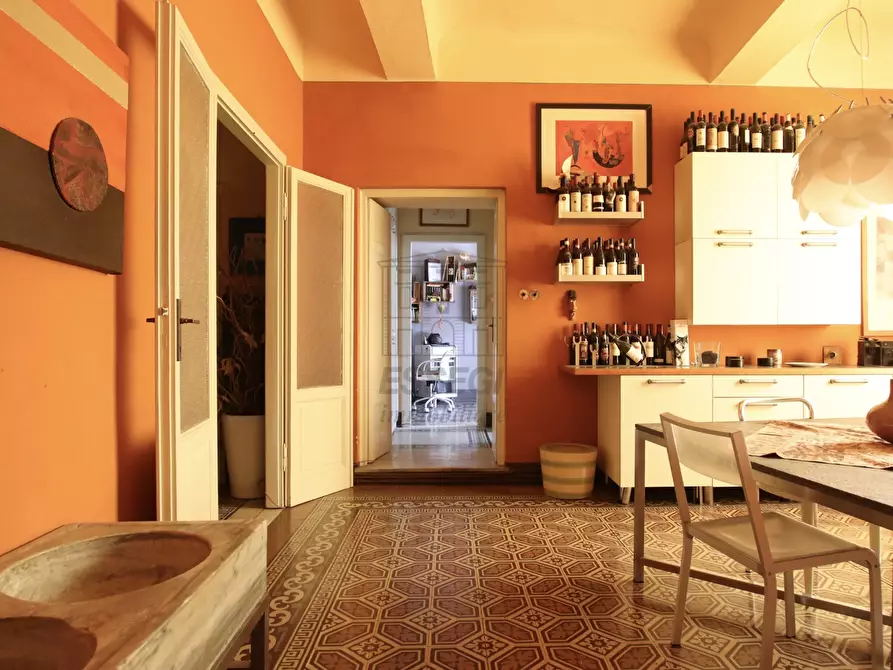 Immagine 4 di Appartamento in vendita  in Piazza San Michele 5 a Lucca