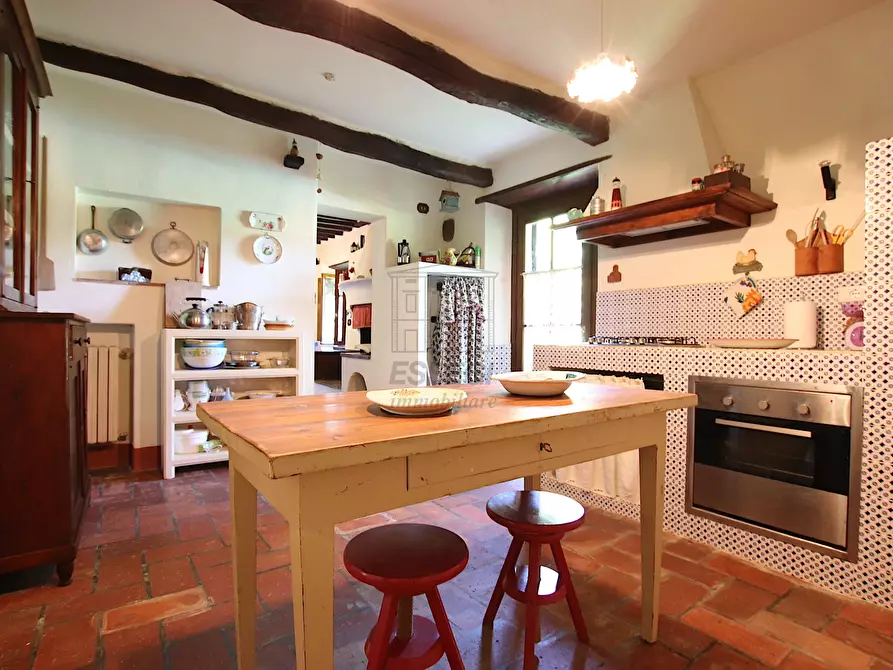 Immagine 73 di Rustico / casale in vendita  in Via della Chiesa di Gragnano a Lucca