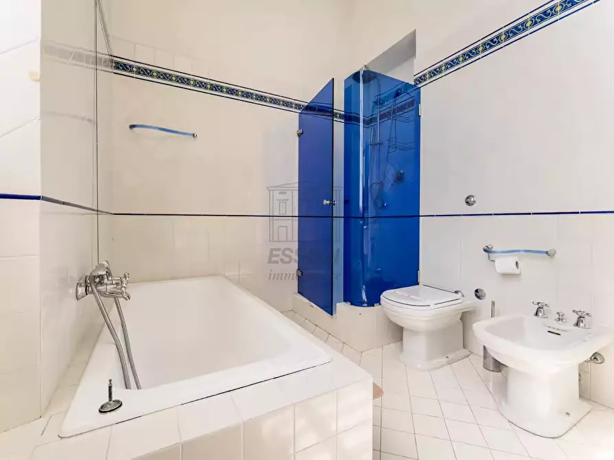 Immagine 43 di Villa in vendita  in Via delle Piagge 1535 a Lucca