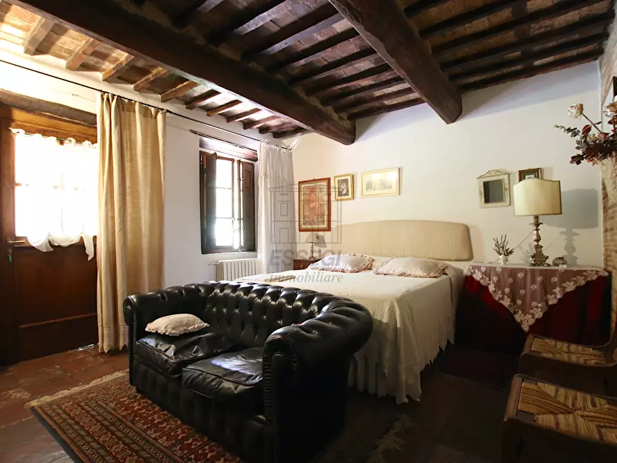 Immagine 55 di Rustico / casale in vendita  in Via della Chiesa di Gragnano a Lucca