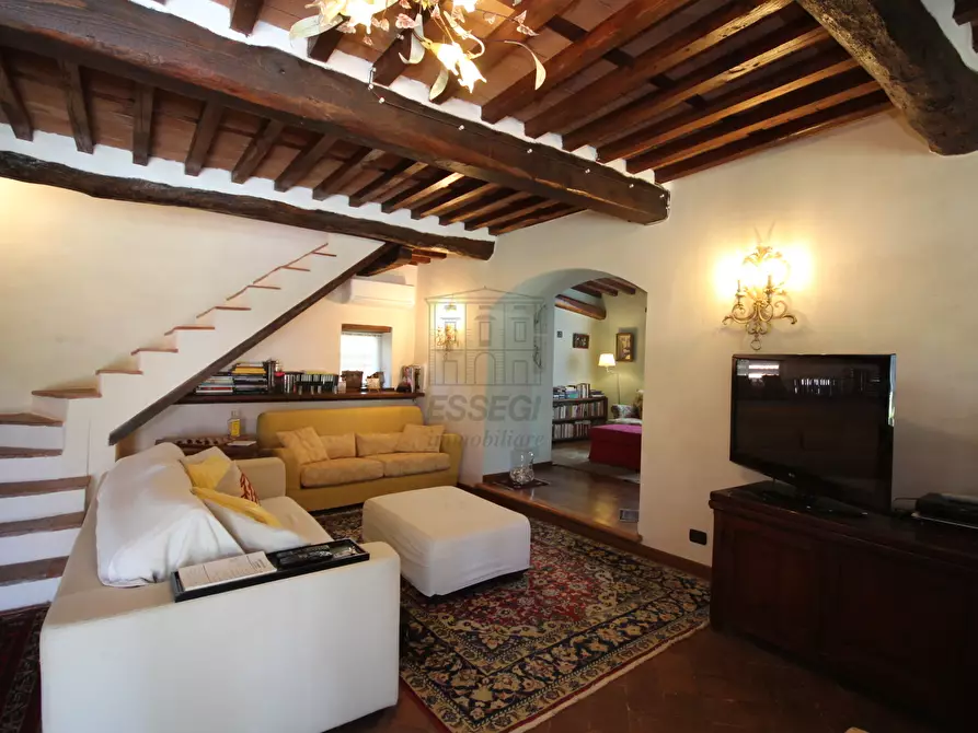 Immagine 15 di Rustico / casale in vendita  in Via dei Marzi 463 a Lucca