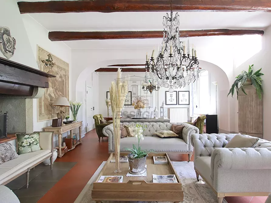 Immagine 3 di Villa in vendita  in vicopelago a Lucca