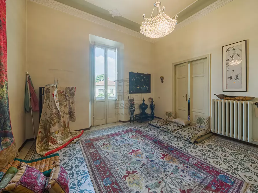 Immagine 54 di Villa in vendita  a Lucca