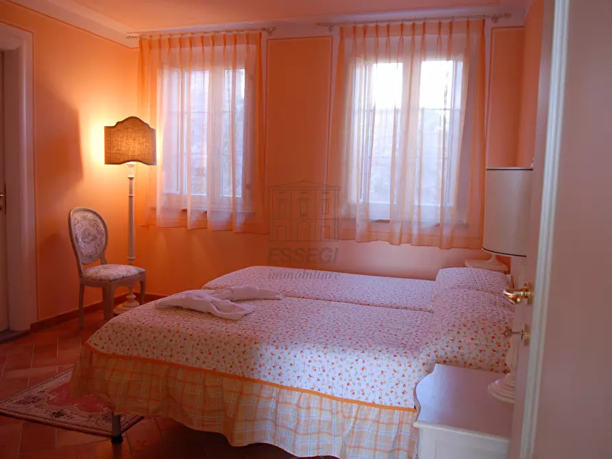 Immagine 26 di Rustico / casale in vendita  in Via di Montecarlo 59 a Lucca