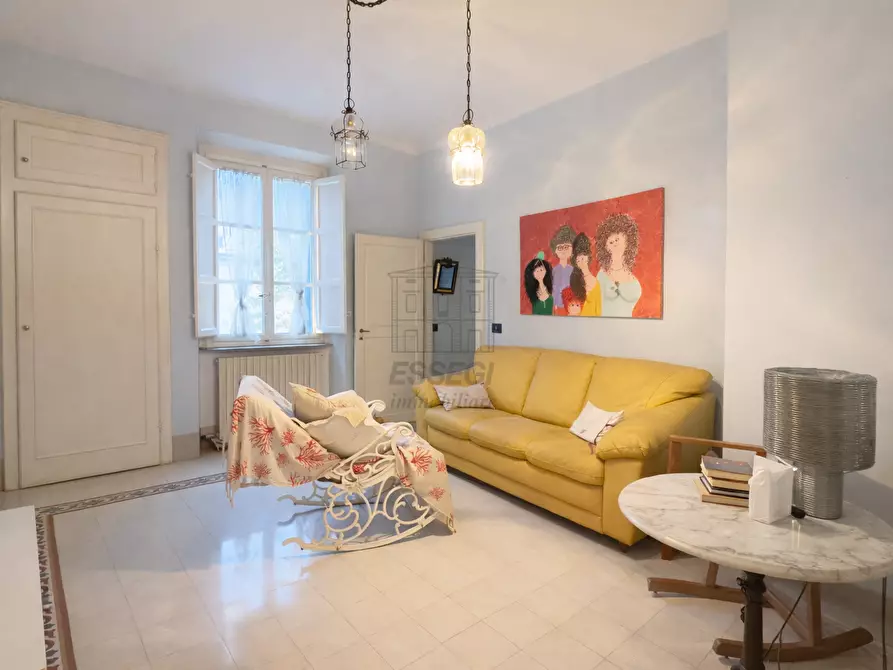 Immagine 5 di Appartamento in vendita  in Piazza Santa Maria Bianca a Lucca