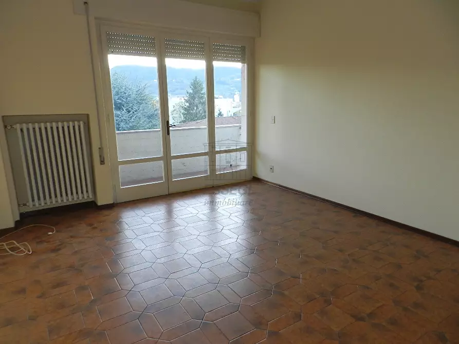 Immagine 1 di Appartamento in affitto  in Via Silvio Ferri 135 a Lucca