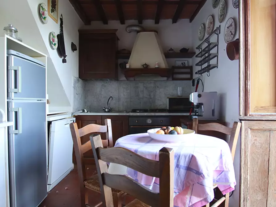 Immagine 14 di Rustico / casale in vendita  in Via per Chiatri 734 a Lucca