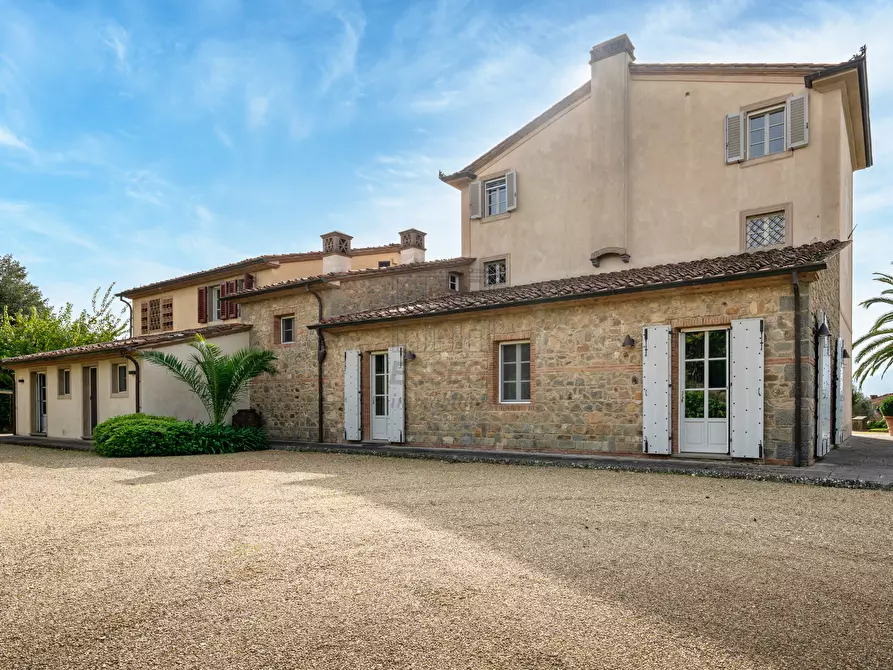 Immagine 34 di Villa in vendita  in via di Montechiari a Montecarlo