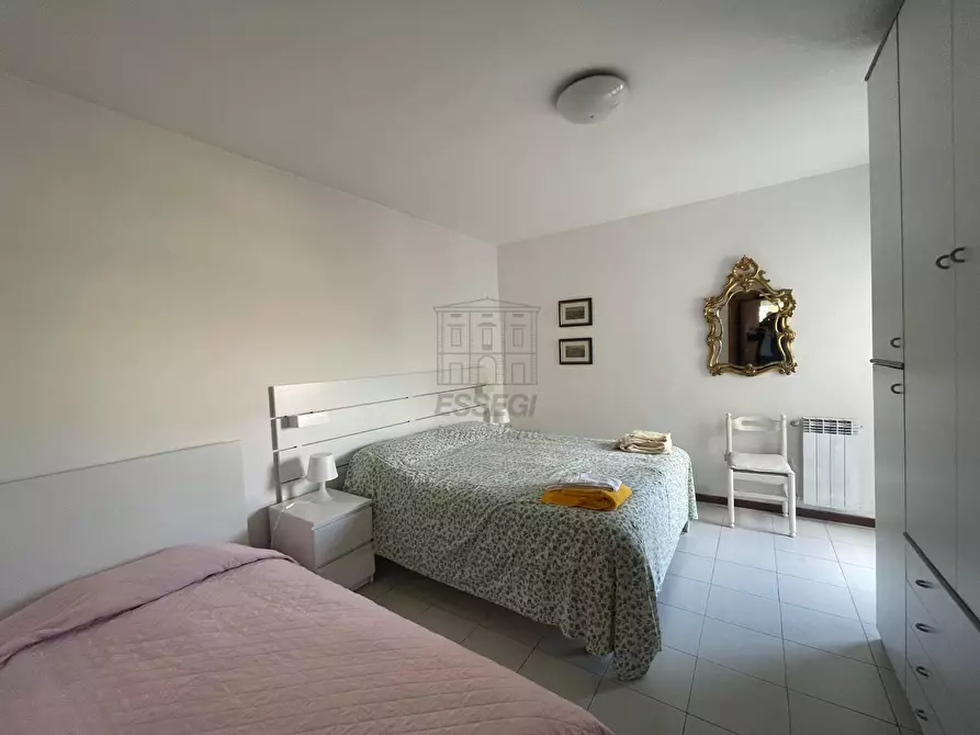 Immagine 3 di Appartamento in vendita  in Viale Guglielmo Marconi 3 a Lucca