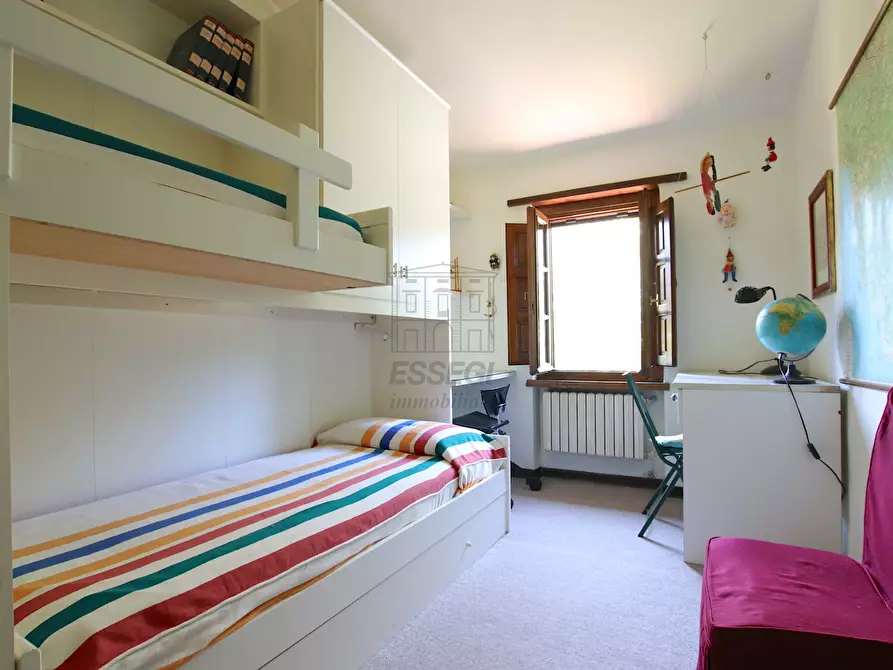 Immagine 98 di Rustico / casale in vendita  in Via della Chiesa di Gragnano a Lucca